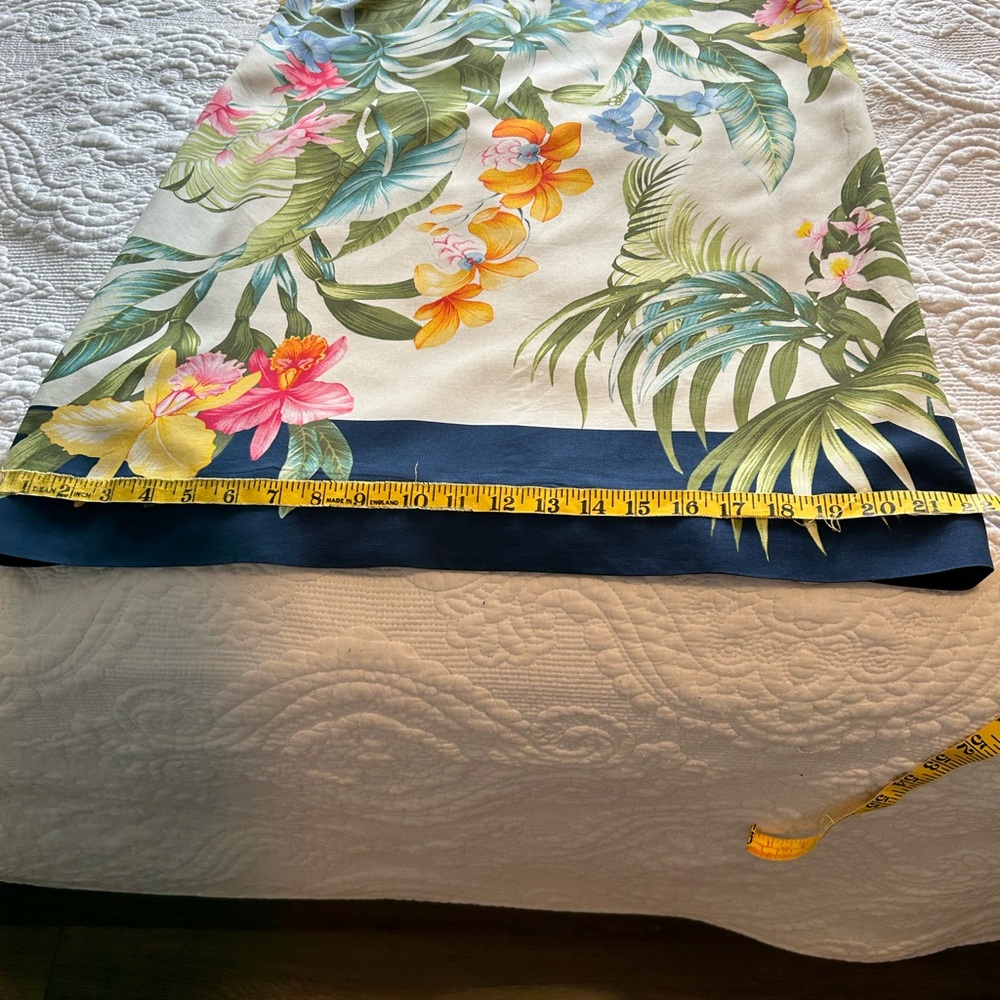 Tommy Bahama Dress Women’s Size S. Ivory with tropical print. - Picture 13 of 13